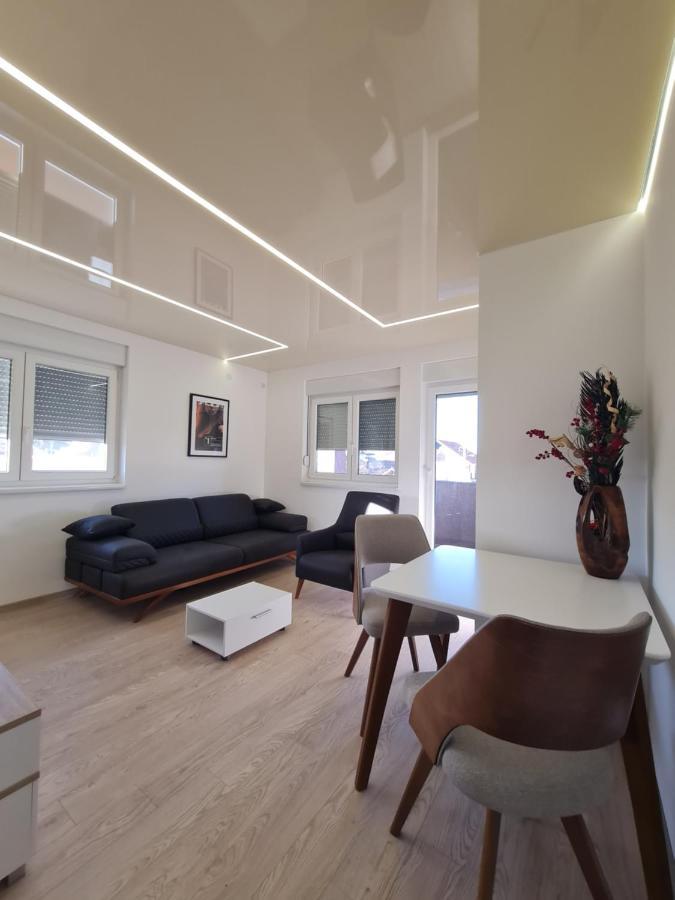 Airport Molko Apartments Surčin Dış mekan fotoğraf